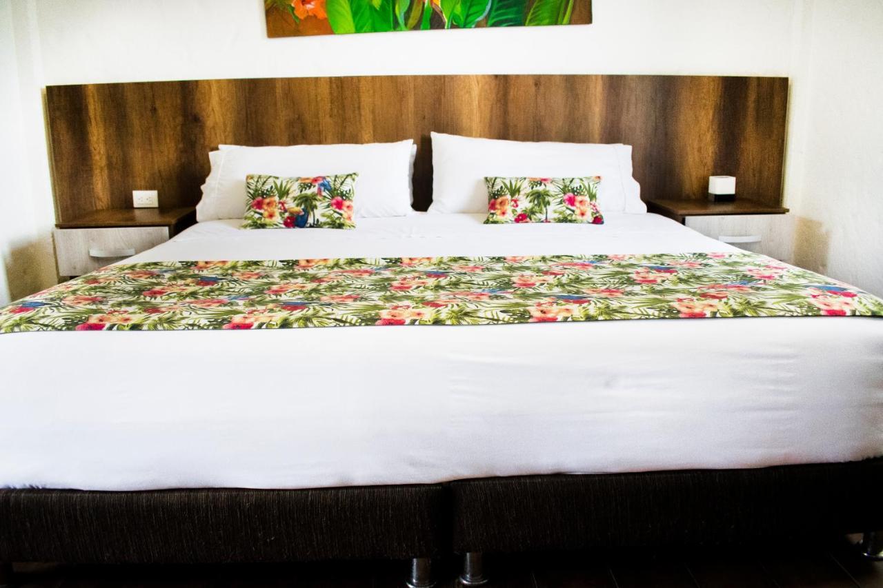 Hotel Hacienda Santa Clara Santa Rosa de Cabal Bagian luar foto