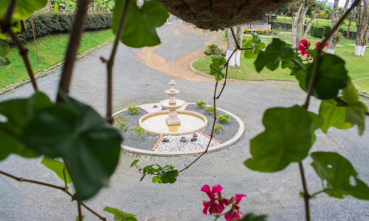 Hotel Hacienda Santa Clara Santa Rosa de Cabal Bagian luar foto