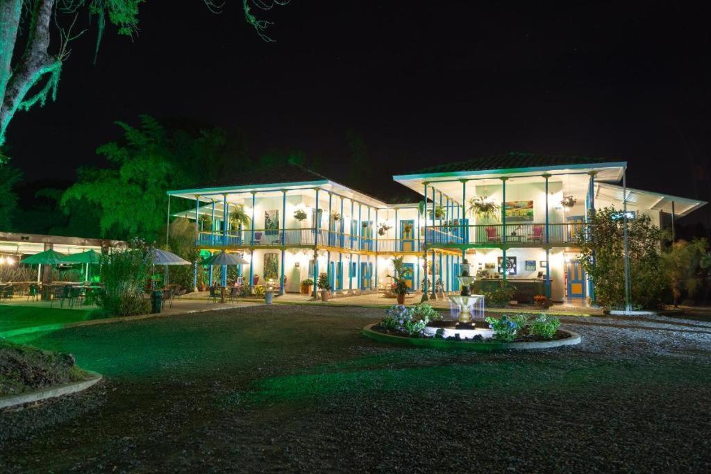 Hotel Hacienda Santa Clara Santa Rosa de Cabal Bagian luar foto